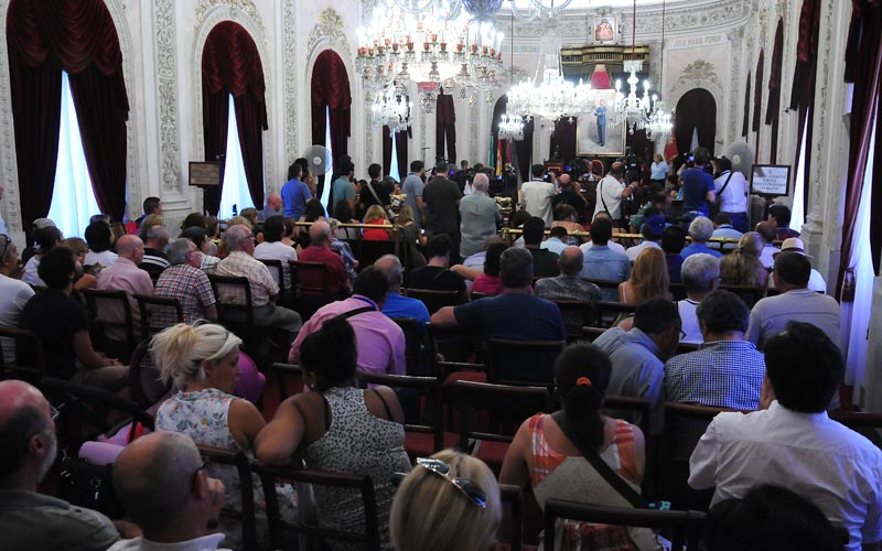 Otra novedad: la Policía Local ha dejado de estar presente en el salón de plenos / FOTO: Eulogio García