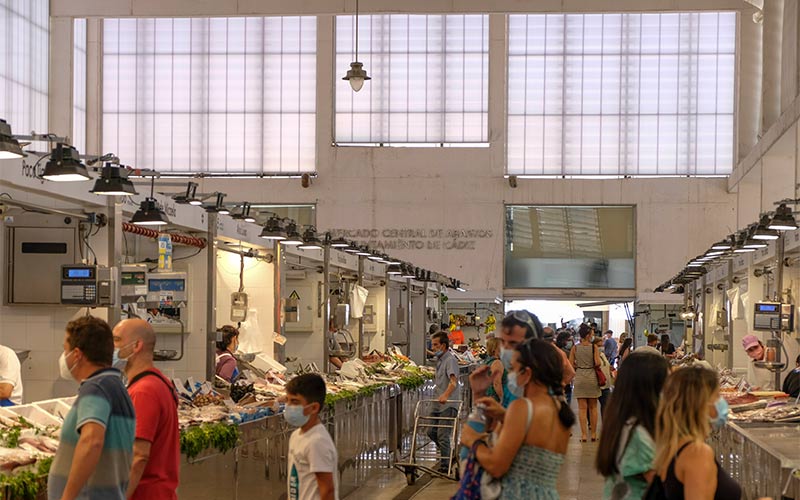 Detalle del interior de la zona del pescado del mercado / FOTO: Ayto.