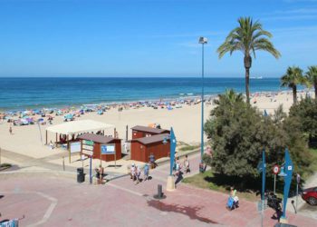 Estampa de la playa chiclanera de La Barrosa / FOTO: Ayto.