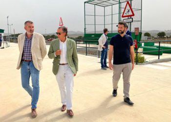 Pizarro, Román y Palmero recorriendo las instalaciones / FOTO: Diputación