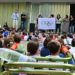 Escenificando el traspaso de la bandera olímpica entre colegios / FOTO: Eulogio García