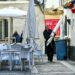 Montando una terraza en la Viña, en la capital / FOTO: Eulogio García