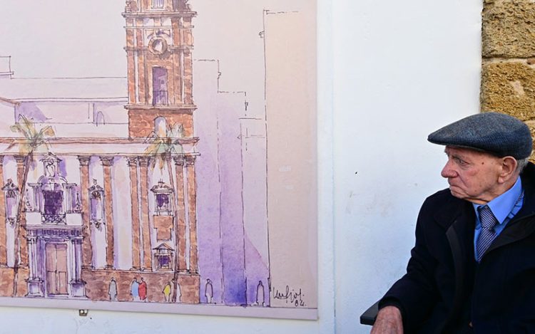 El veterano artista junto a una de sus obras / FOTO: Eulogio García