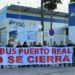 Protestas durante el acto a las puertas de la factoría / FOTO: CGT