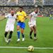 Chris Ramos peleando una pelota hasta la línea de fondo / FOTO: Eulogio García