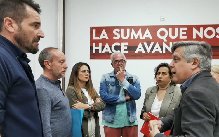 Un momento del encuentro en la Casa del Pueblo / FOTO: PSOE