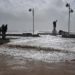 El paseo marítimo de Cádiz engullido por el mar en un pasado temporal / FOTO: Eulogio García