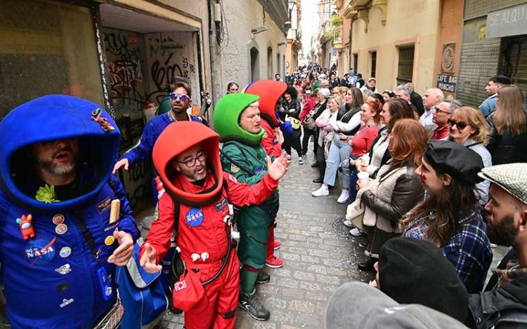 La chirigota del Parchís en el pasado Carnaval de Cádiz / FOTO: Eulogio García