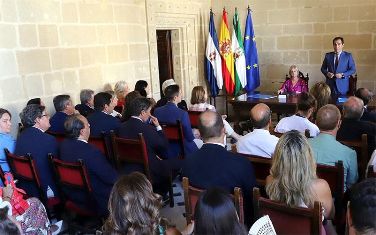 Momento de los discursos durante el acto de firma / FOTO: Ayto.