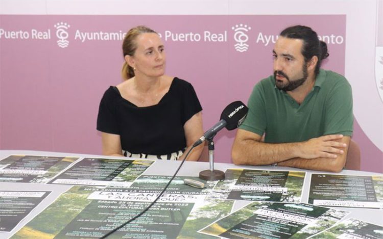 Salvador y Gil presentando el programa de la jornada / FOTO: Ayto.