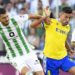 Alcaraz peleando en el centro del campo / FOTO: Cádiz CF