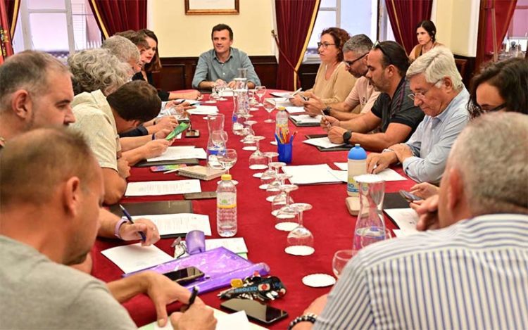 Un momento de la reunión presidida por Bruno García / FOTO: Ayto.