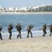 Jugando a la guerra en la playa del Chorrillo / FOTO: Ministerio de Defensa