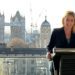 La presidenta de la Diputación ya tiene su foto con el Tower Bridge / FOTO: Diputación