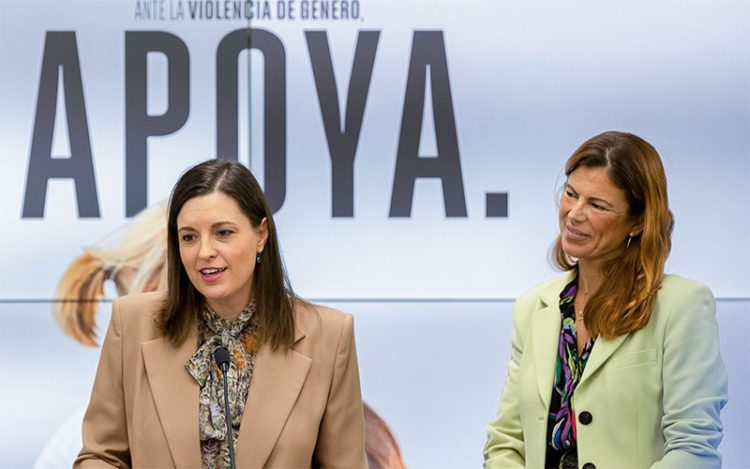 La concejala de Mujer junto a la alcaldesa / FOTO: Ayto.