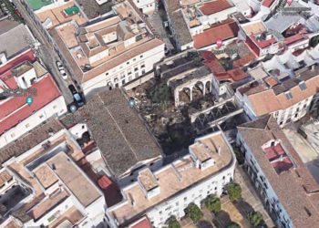 La parcela a la venta vista desde Google Maps