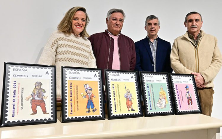 Con los cinco flamantes sellos / FOTO: Eulogio García