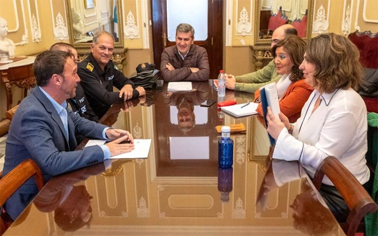 Reunión entre el Ayuntamiento y la Junta / FOTO: Ayto.