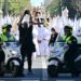 La avenida tomada por una de las procesiones / FOTO: Eulogio García