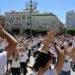 Alumnado de la pública participando en una actividad colectiva en Cádiz / FOTO: Eulogio García