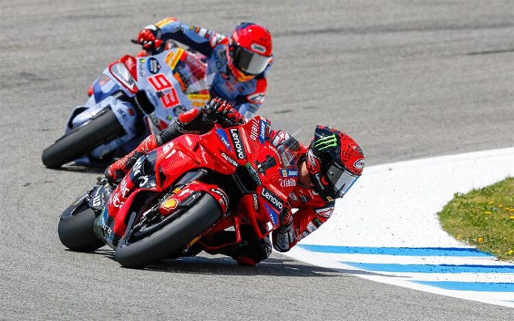 Luchando por la victoria en la categoría reina / FOTO: circuito de Jerez