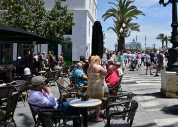 Una terraza en San Juan de Dios / FOTO: Eulogio García