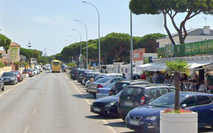 Tramo de la Carretera de La Barrosa en verano / FOTO: Google Maps