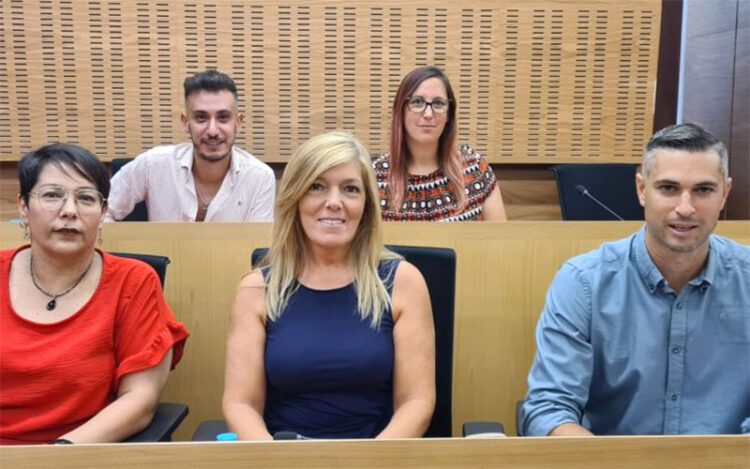 Los cinco concejales del PSOE antes de las bajas / FOTO: PSOE