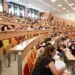 En pleno examen en la Facultad de Medicina / FOTO: Eulogio García