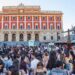 La fachada del Consistorio como telón de fondo de la Feria del Libro / FOTO: Ayto.