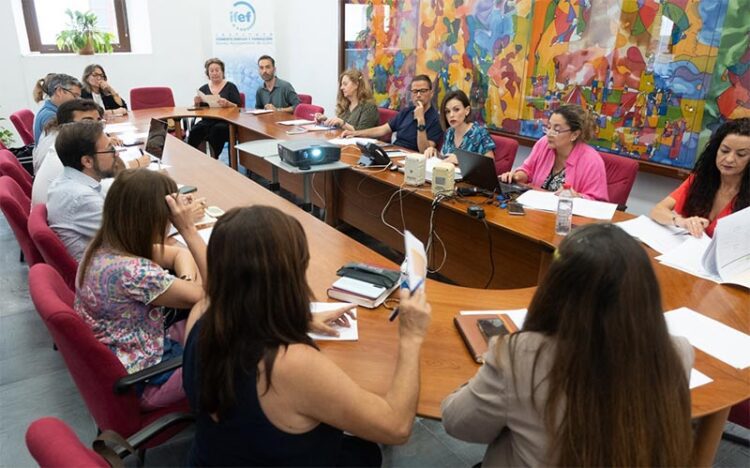 Un momento del encuentro celebrado en la sede del IFEF / FOTO: Ayto.