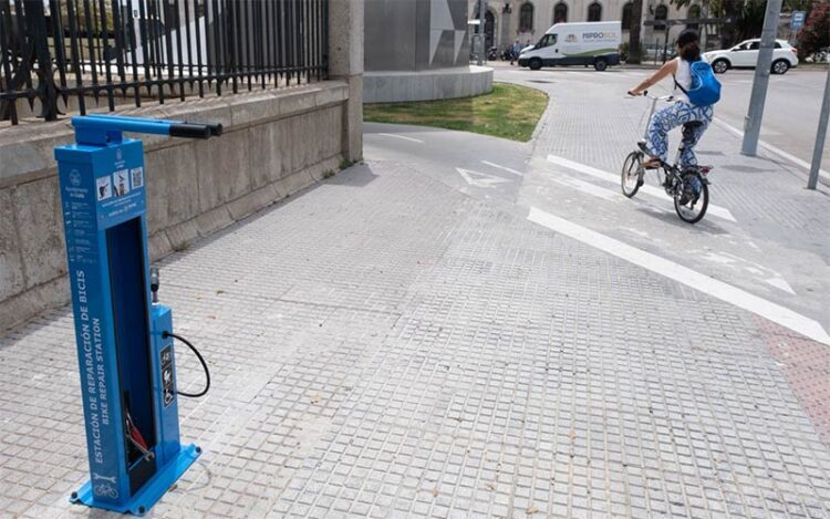 Una de las máquinas ya colocadas en el entorno del muelle / FOTO: Ayto.