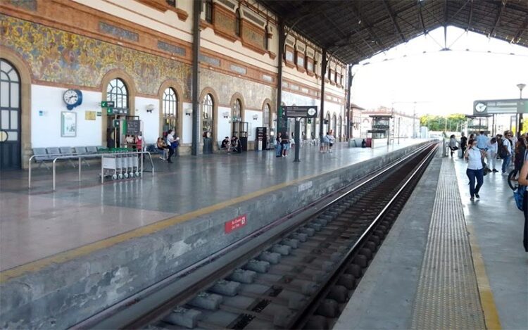 Andenes de la histórica estación de Jerez / FOTO: DBC