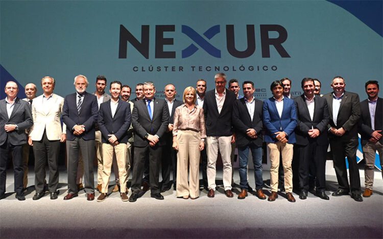 Foto de familia en la clausura del acto de presentación / FOTO: Ayto.