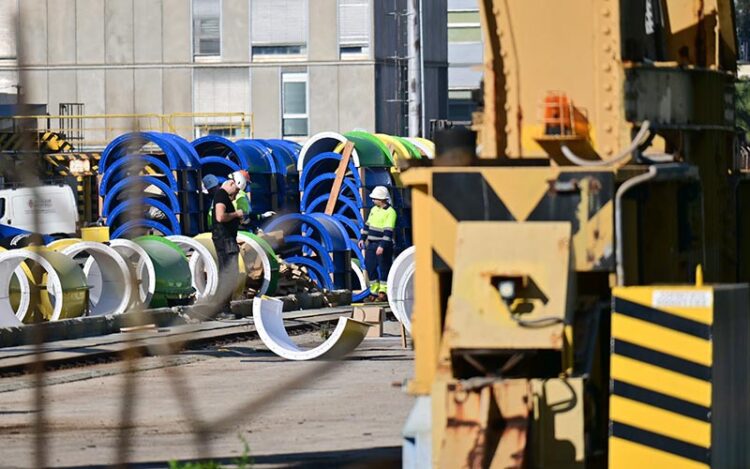 Operarios de contratas en el astillero de Cádiz / FOTO: Eulogio García