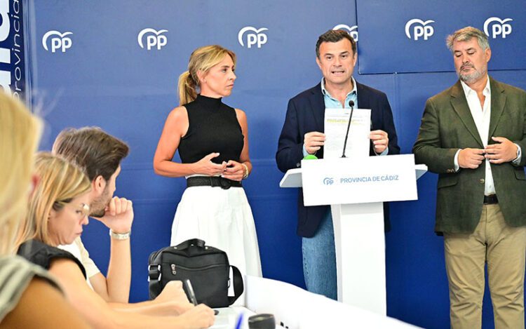 Rueda de prensa en la sede del PP provincial / FOTO: Eulogio García