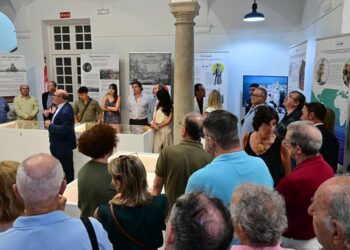 Concurrida presentación de la muestra / FOTO: Eulogio García