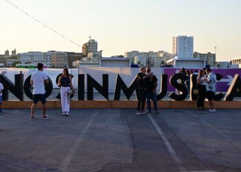 Detalles del recinto habilitado en el muelle / FOTO: Eulogio García