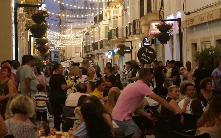 Ambiente en las calles del centro por la Noche Blanca / FOTO: Ayto.