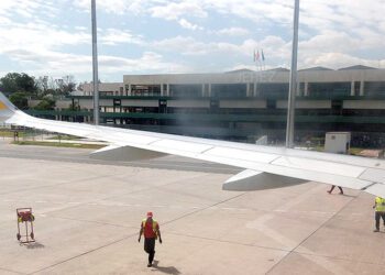 El aeropuerto jerezano desde la ventanilla de un avión / FOTO: DBC