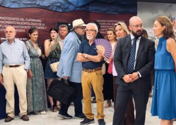 En la inauguración de la muestra / FOTO: Ayto.