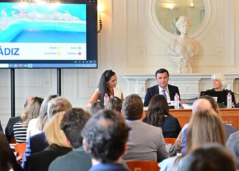 Un momento de la intervención de Bruno García y Teófila Martínez / FOTO: Ayto.