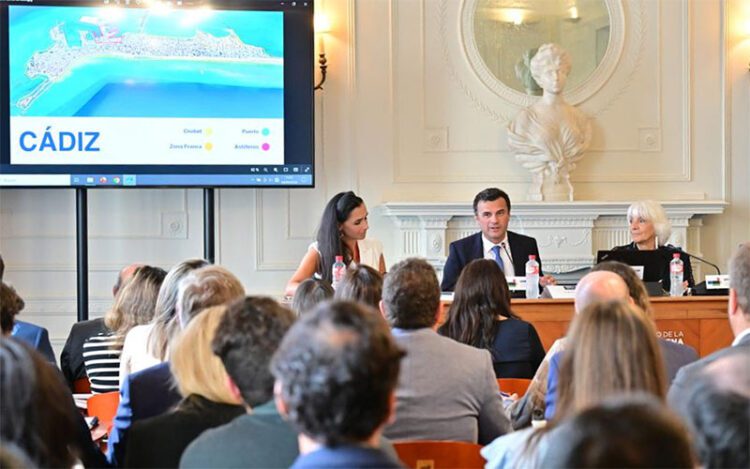 Un momento de la intervención de Bruno García y Teófila Martínez / FOTO: Ayto.