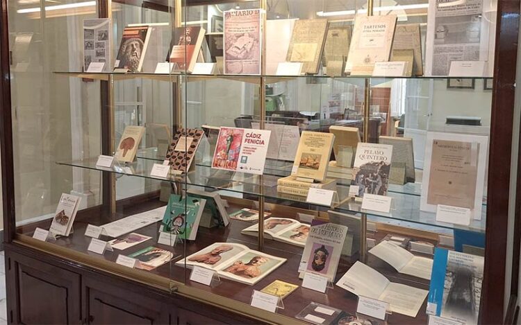 Muestra de fondos propios en la biblioteca Celestino Mutis / FOTO: Ayto.