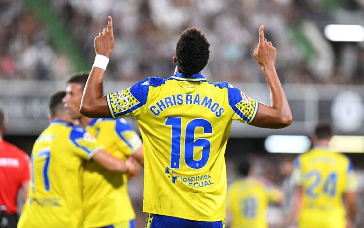 Chris Ramos celebrando uno de sus dos tantos / FOTO: Cádiz CF