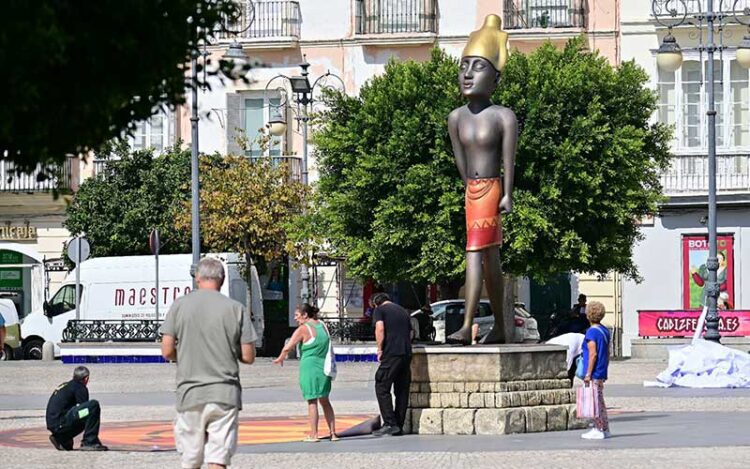 El Dios Melkart, plantado en San Antonio / FOTO: Eulogio García