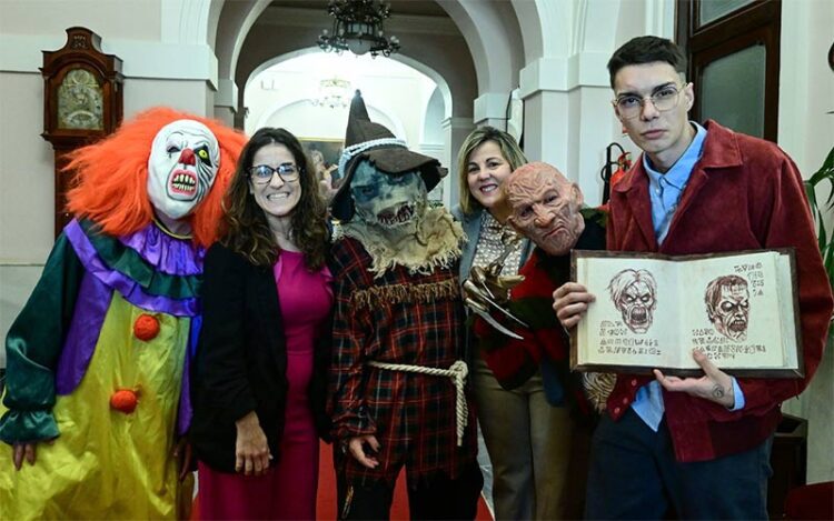 Presentando las actividades de Halloween en el Ayuntamiento / FOTO: Eulogio García