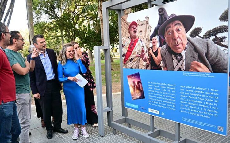 El alcalde y su edil de Cultura inauguran una exposición en el marco de Alcances / FOTO: Eulogio García