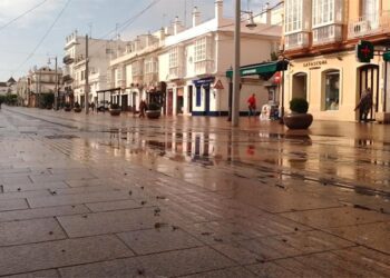 La calle Real tras horas lloviendo intensamente / FOTO: DBC