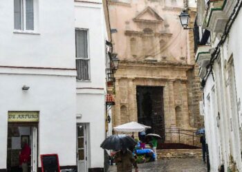 La iglesia en pleno barrio de Santa María / FOTO: Eulogio García